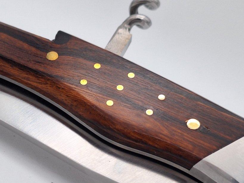 photo d'un couteau artisanal