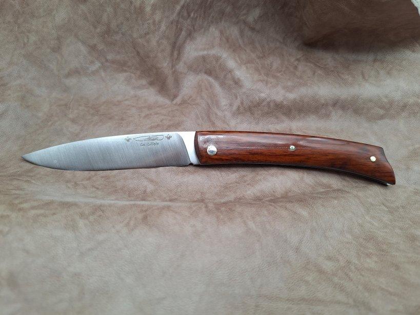 photo d'un couteau artisanal