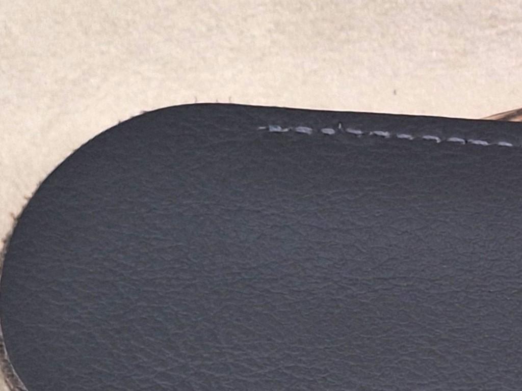 photo du couteau étui gris